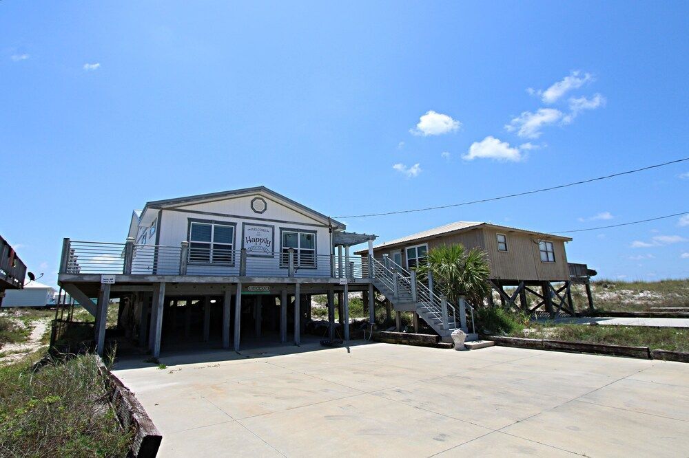 Sand In My Boots 3 Bedroom Home by Redawning