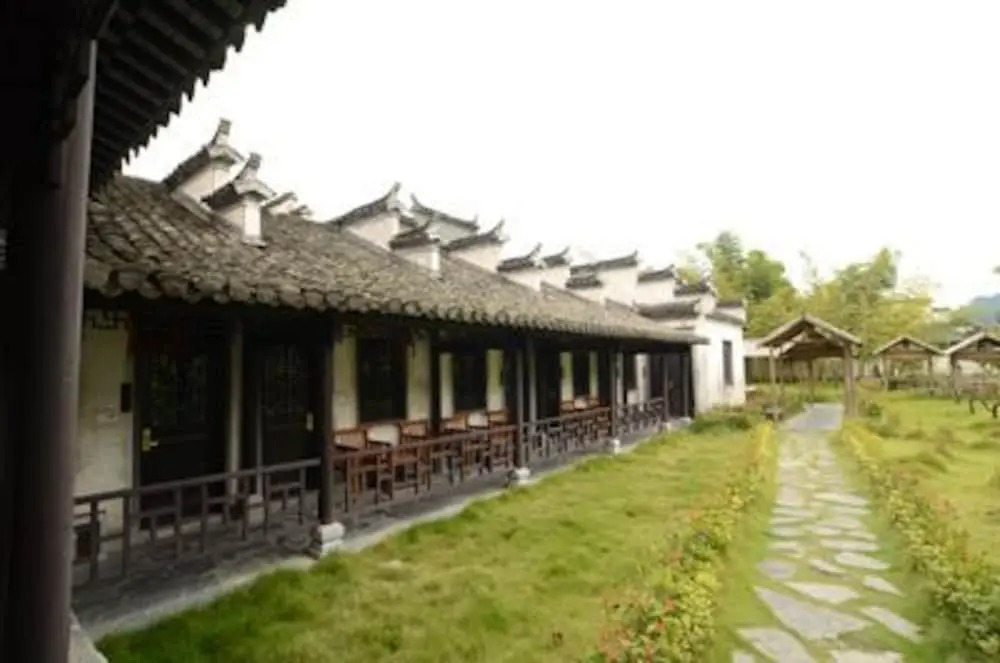 Xidi Travel Lodge