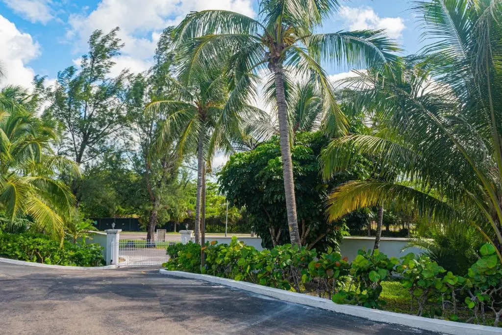 Studio 7 in Caprice Community