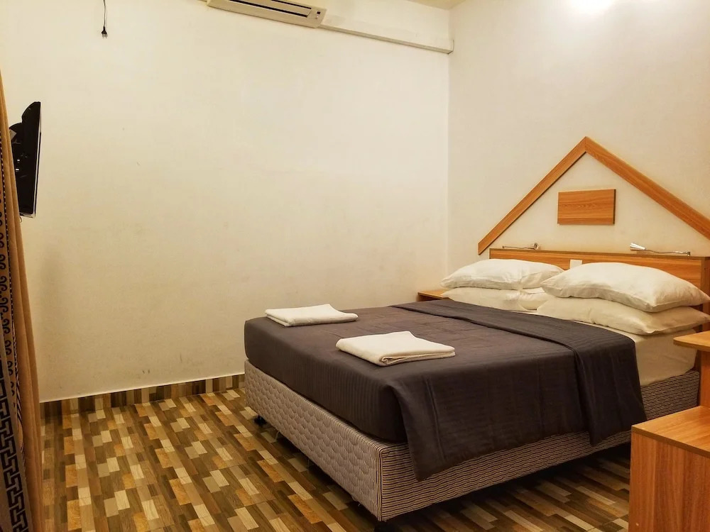 Nomadic Inn