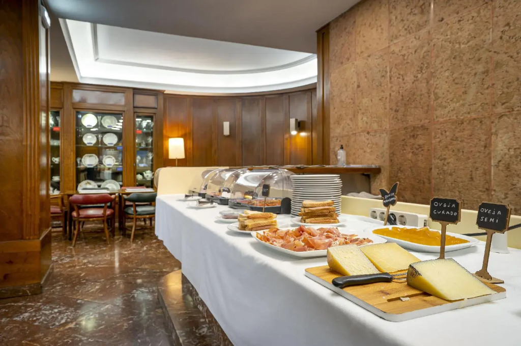 Hotel Hernán Cortés