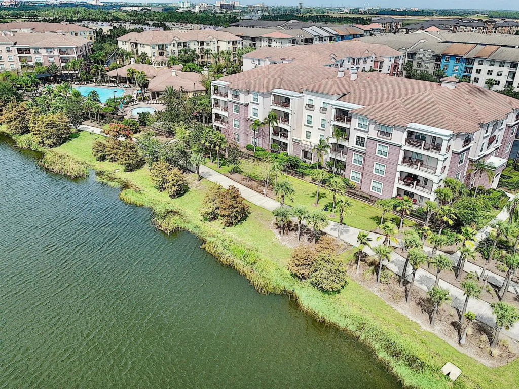 Vista Cay Luxury 4 Bedroom Condo 3117