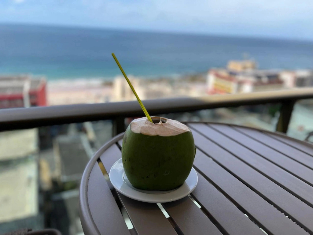 Vista Mar - Lindo apartamento na praia da Barra Wifi 200Mbps