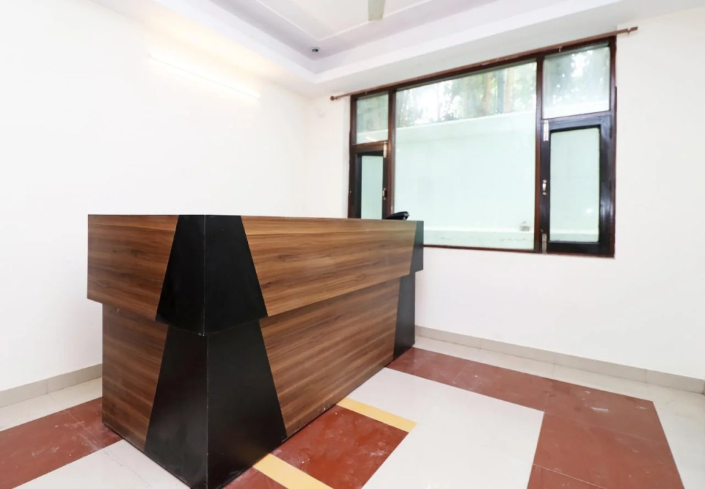Hotel 9 Palm by OYO Rooms