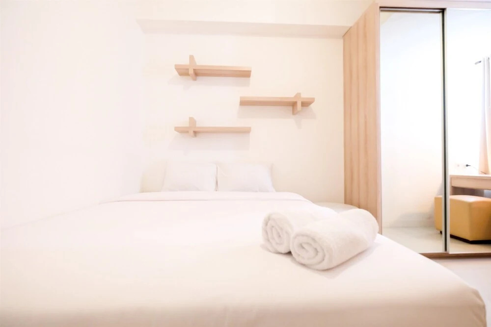 Comfy Connected to Mall at Bassura City Apartment
