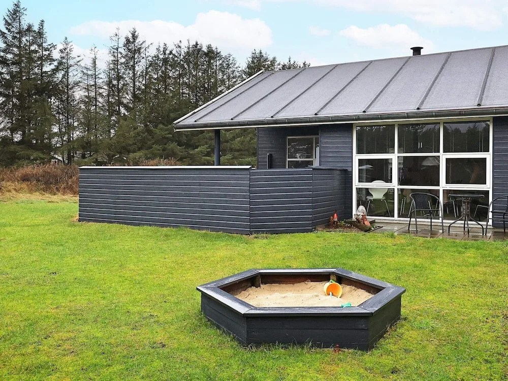 5 Star Holiday Home in Lokken