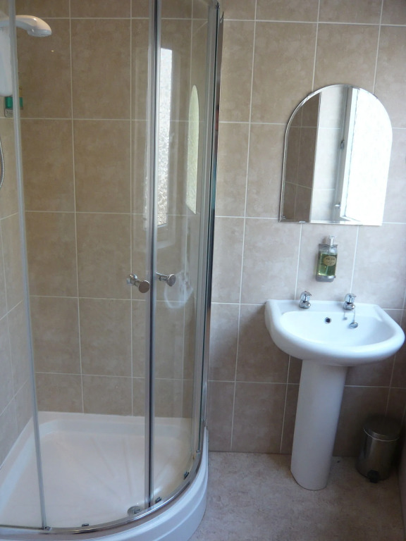 Queenswood Hotel