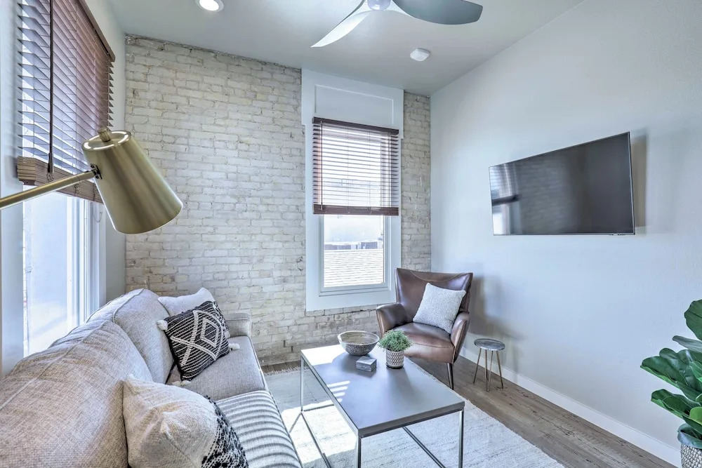 Bright San Marcos Apartment w/ Ideal Location