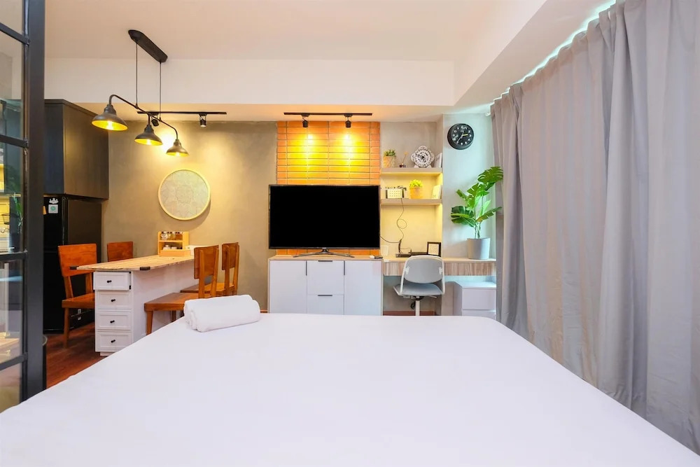 Simple And Comfort Studio Apartment At Nine Residence