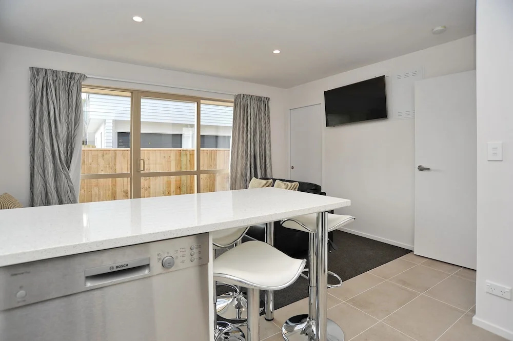 Madras St Apartment 1 - City