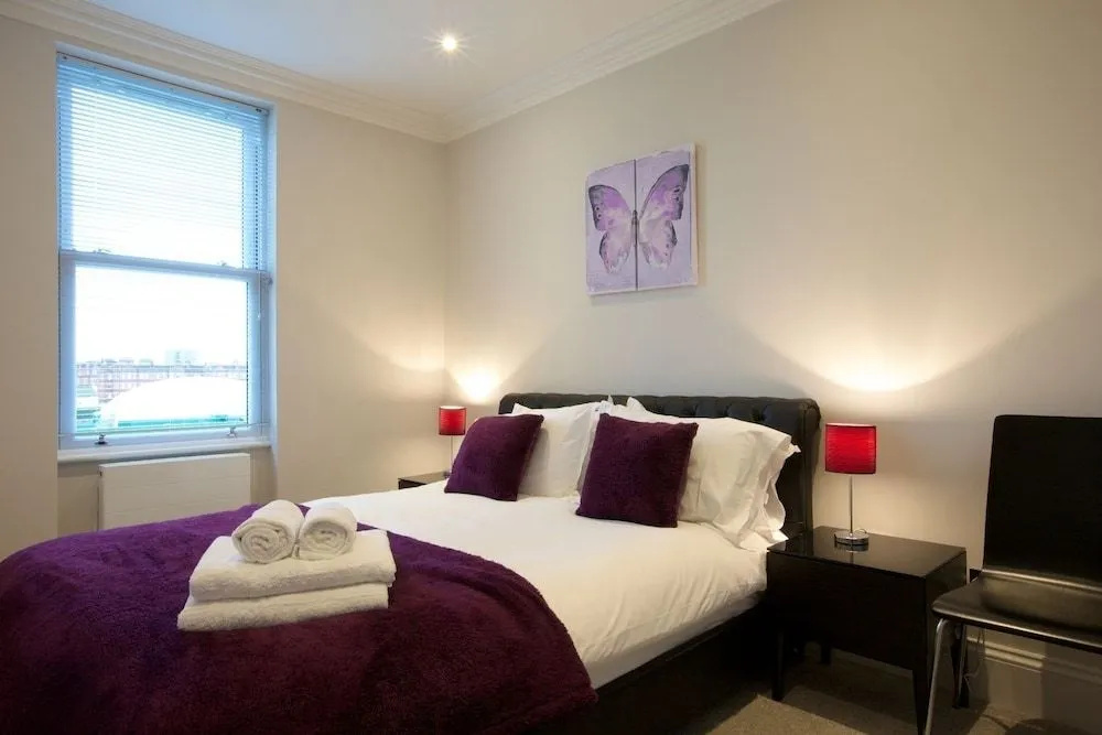 Earl's Court Ongar Road Apartments