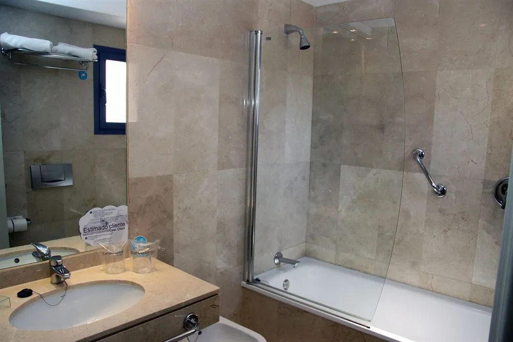 Apartamentos Plaza de Santiago - Estudios Turisticos - 1 LLAVE