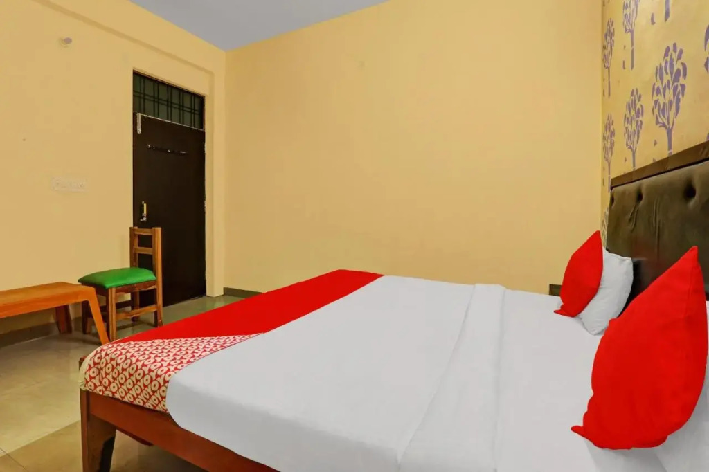 OYO Flagship 80553 Shubhangi Palace