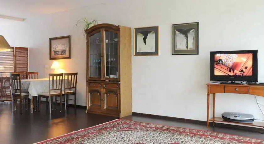 Namas Vėžių g.