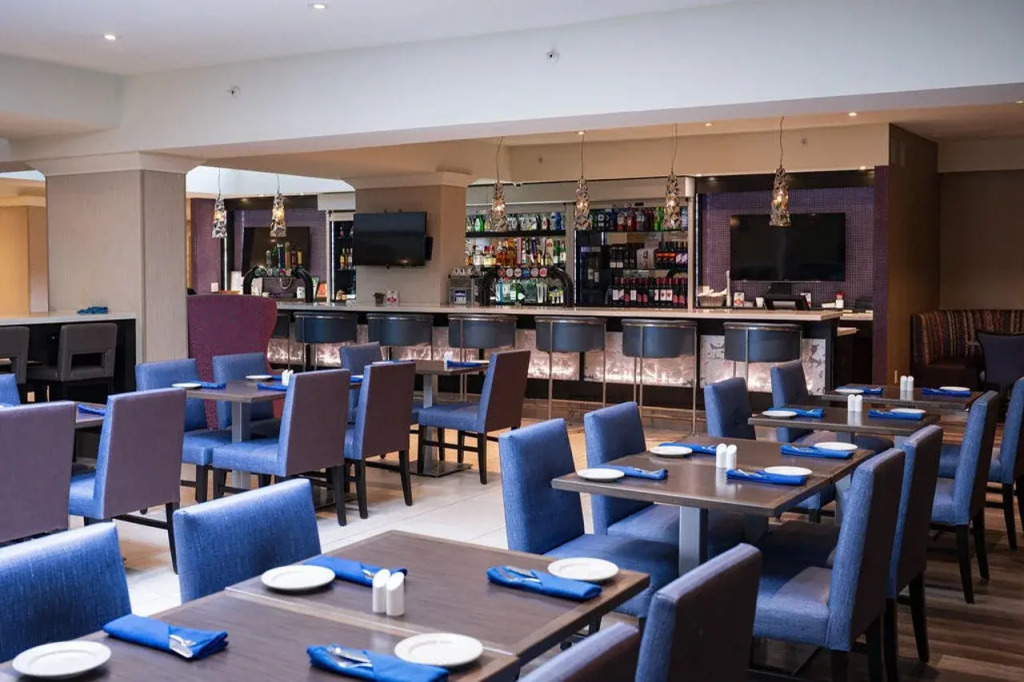 Holiday Inn Toronto International Airport by IHG
