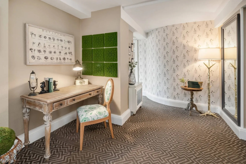 The Lexington Hotel, Autograph Collection