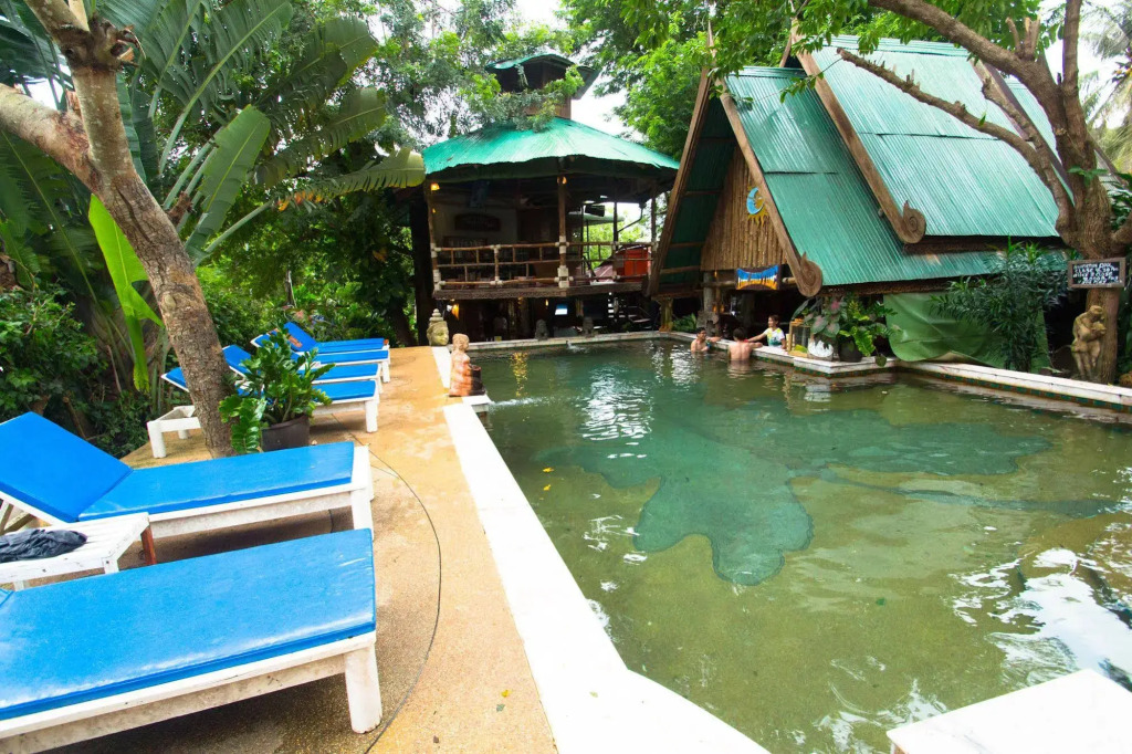Tropical Garden Bungalow