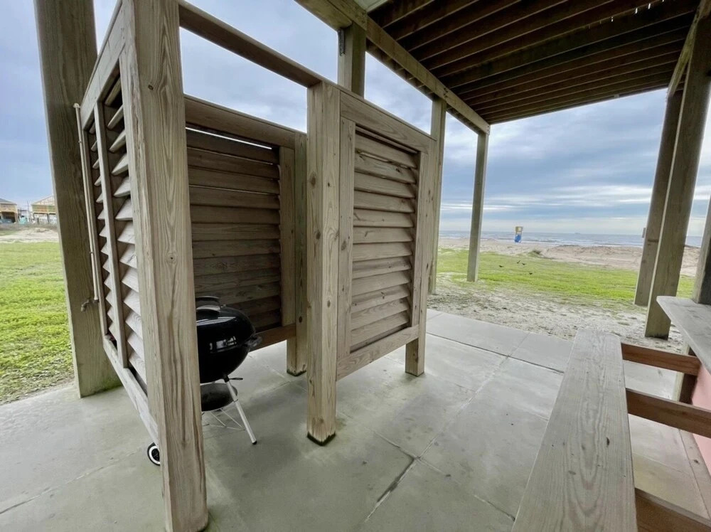 Beachfront Bigley First Row 4 Bedroom Home by Redawning