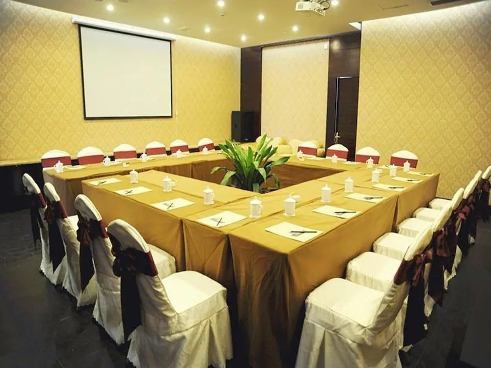 Warmjoy Majesty Hotels