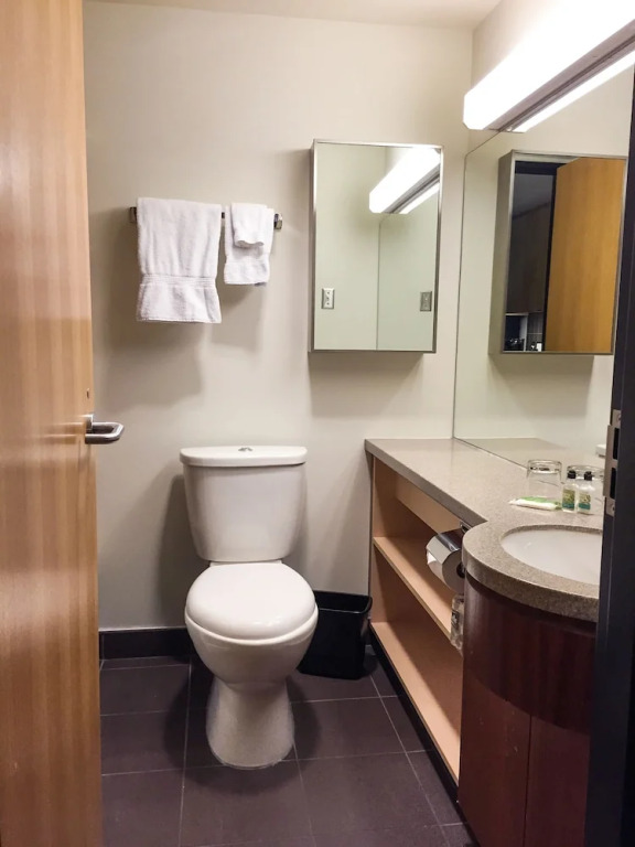 University of Calgary - Seasonal Residence