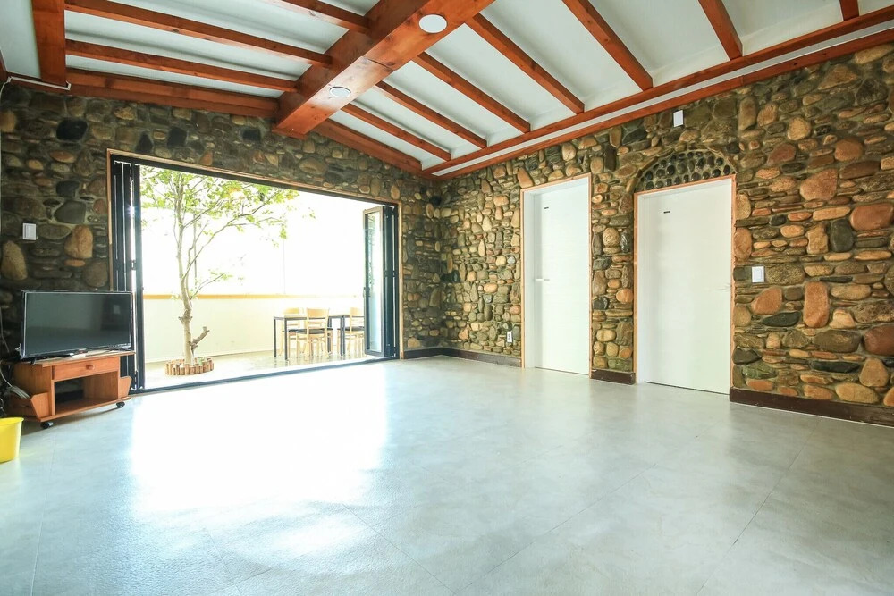 Yeosu Party Motel and Guest House