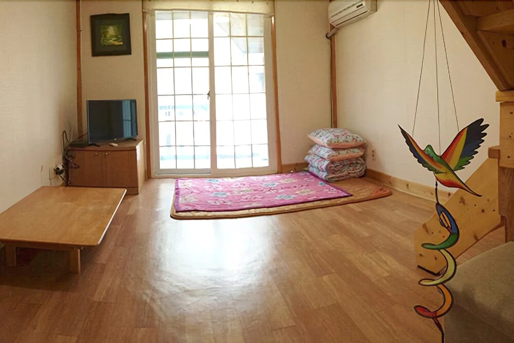 Yangsan (Baenaegol) Cozy Pension