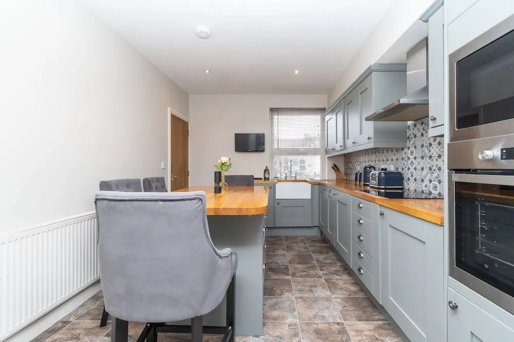 Homely and Modern Maisonette in Vibrant Bristol
