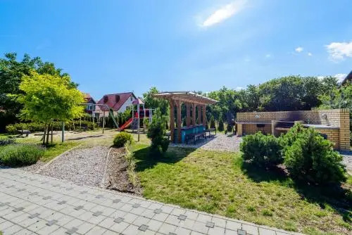 APARTAMENTY MIERZEJA - WILLA TURKUSOWA, Kąty Rybackie