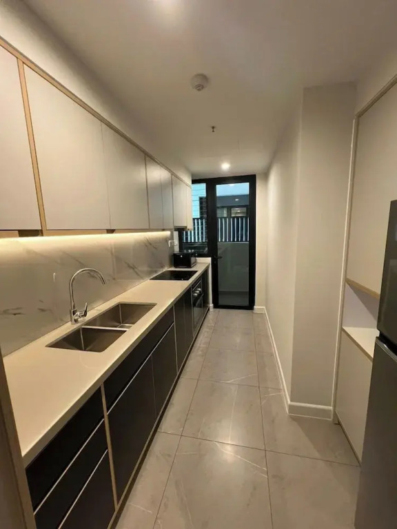 Quiet Luxury Suite with Balcony - City View - Zenity District 1