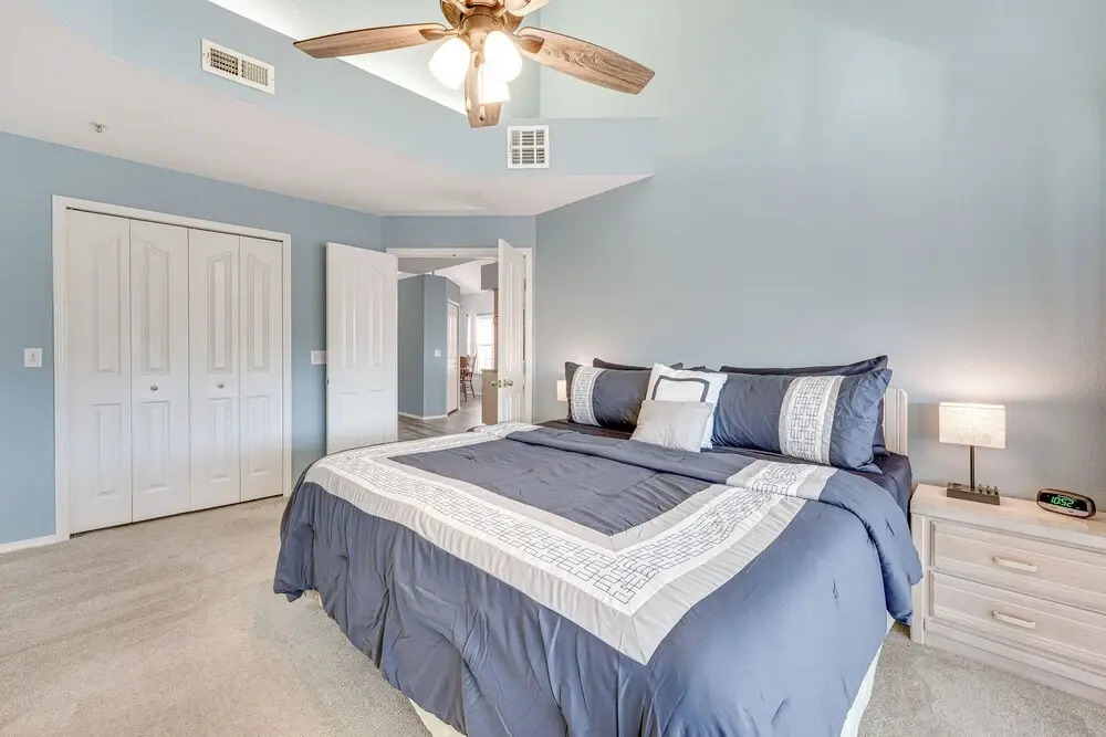Updated Branson Condo w/ Lake Taneycomo Views!