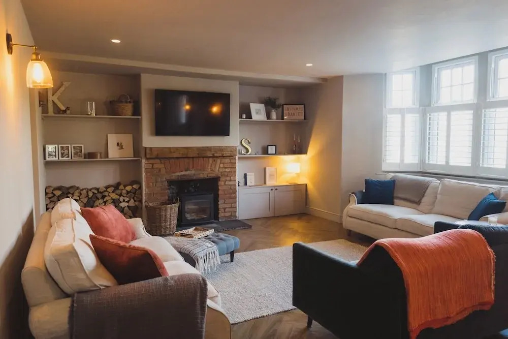 Luxury House Sleeps 14 With Secret Bar Near Bath