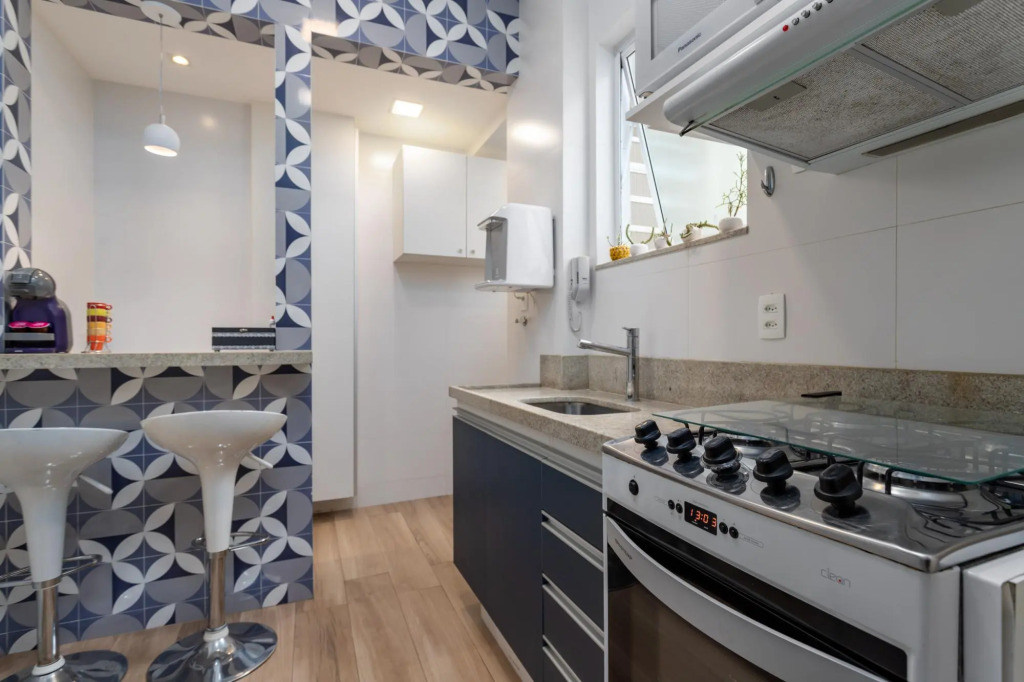 Modern in Copacabana | SC305LT Z3