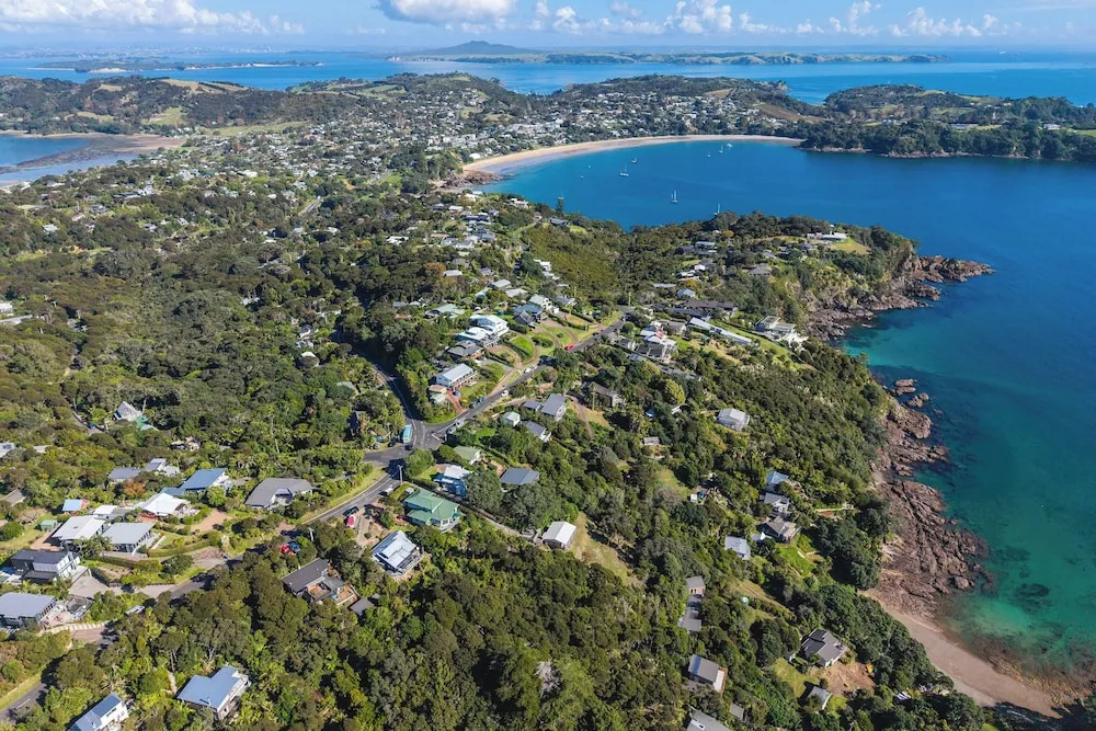 Hekereua Heights - Spa & Ocean Views