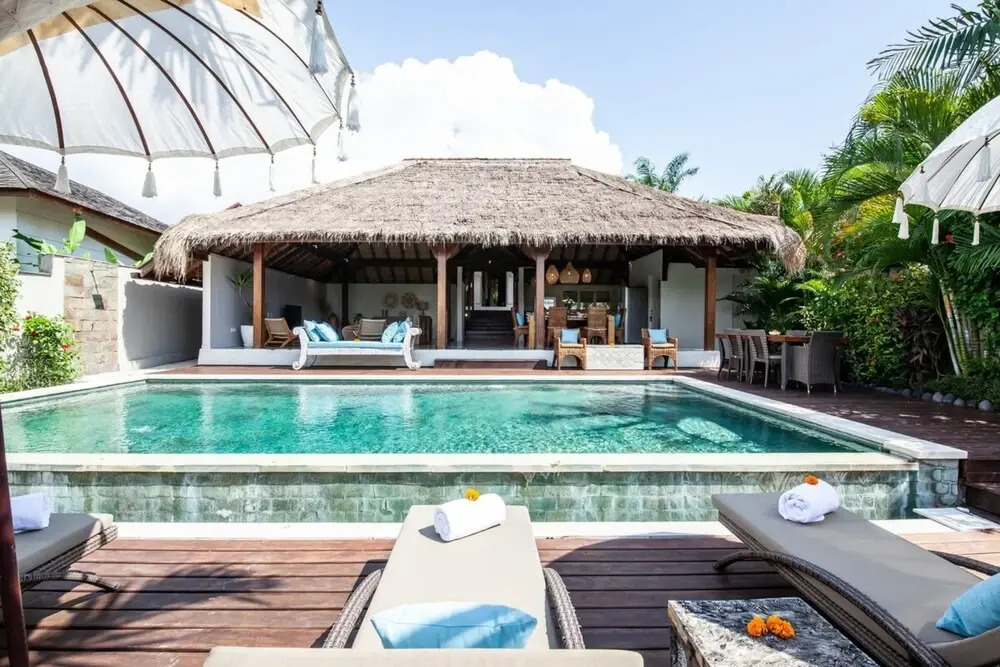 Villa Kimaya - 5-bed Berawa Luxury Villa with complimentary pool fence