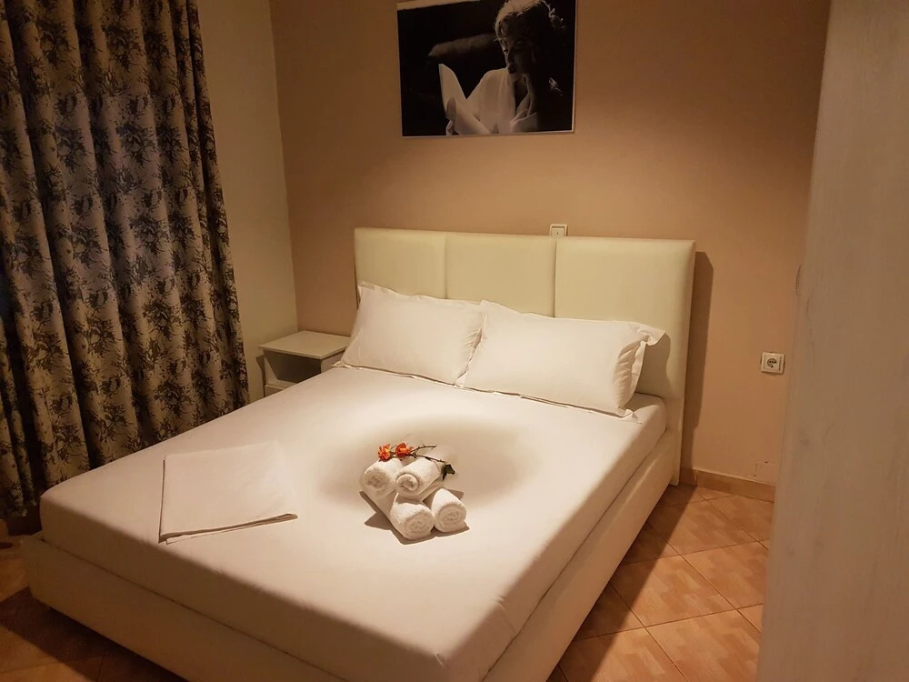 Blue Moon Apartments