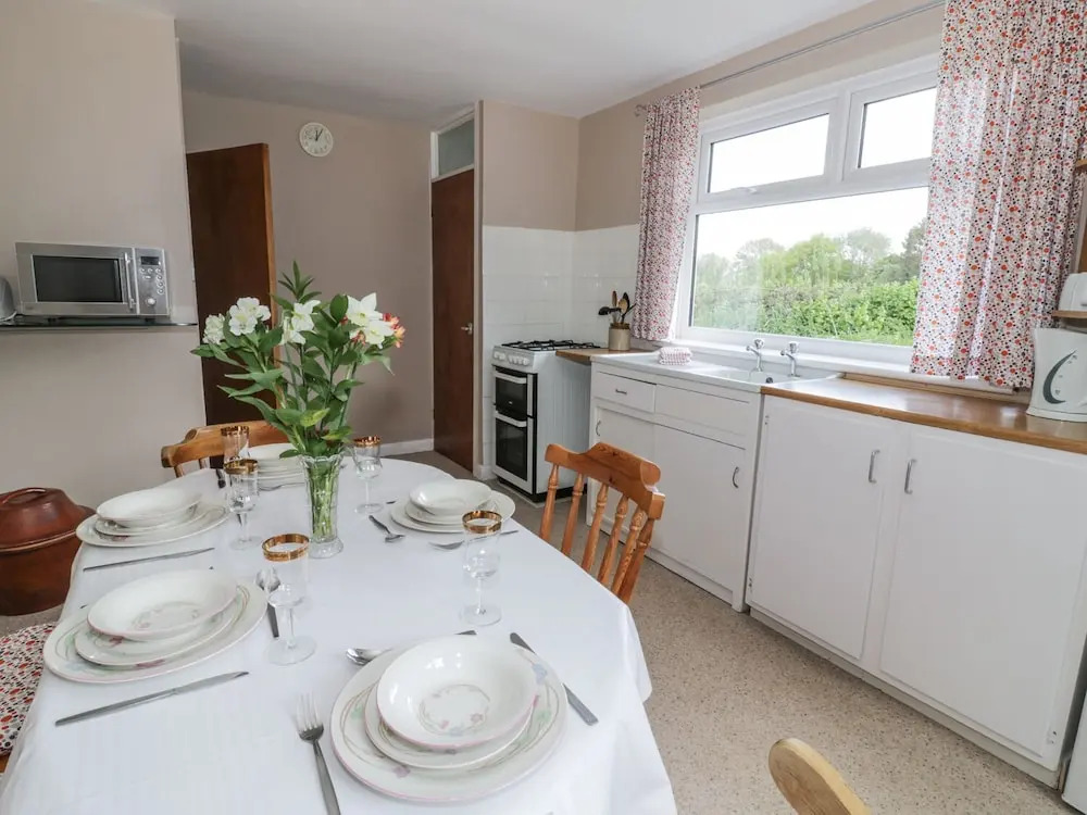 1 Westcroft Cottage