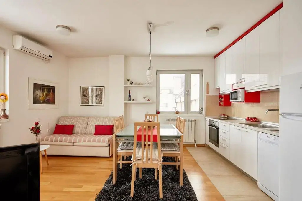 Luxury Apartment Near City Center