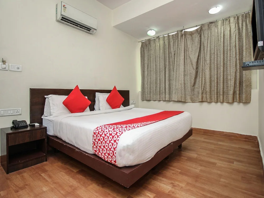 OYO 6894 Hotel White Lily