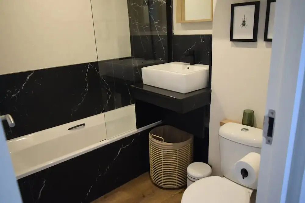 Stylish 2 Bedroom Apartment in Cape Town With Stunning Views