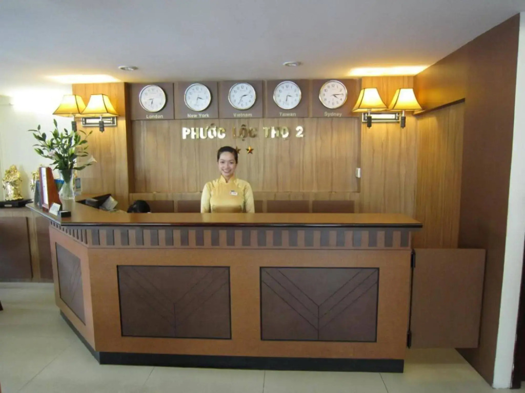 Khách sạn Phước Lộc Thọ 2 - 福禄寿