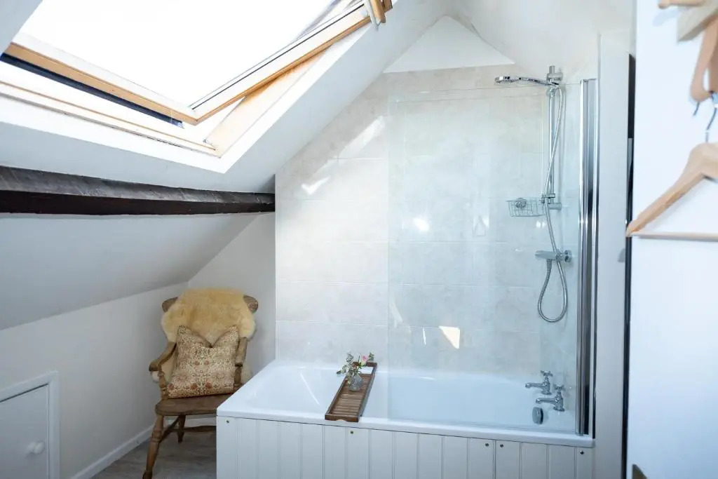 The Flat - Luxurious Apartment in Central Bridport