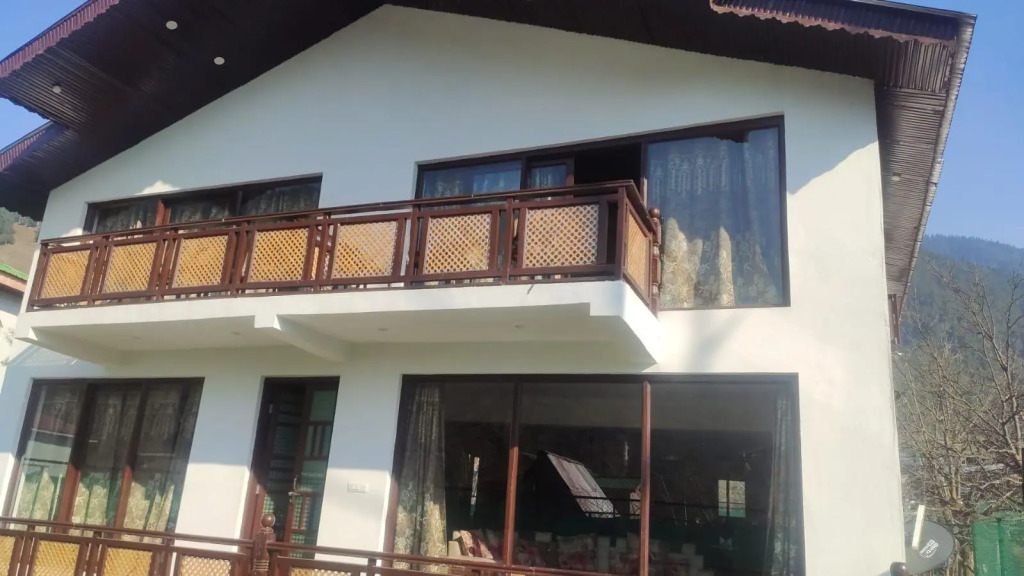Chinar Guest House