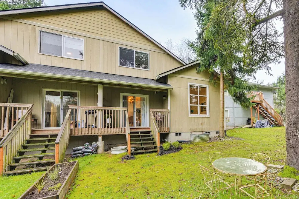 Mcm-inspired Decor & Top Location! Tumwater Duplex