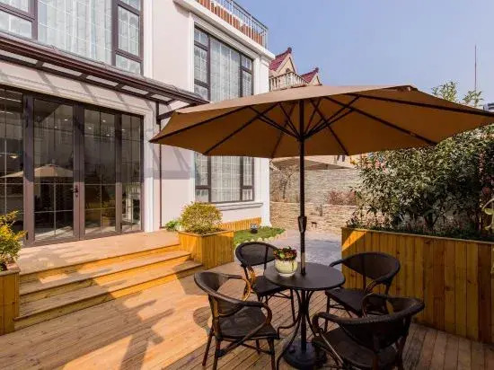 Lianlian Summer Boutique Homestay