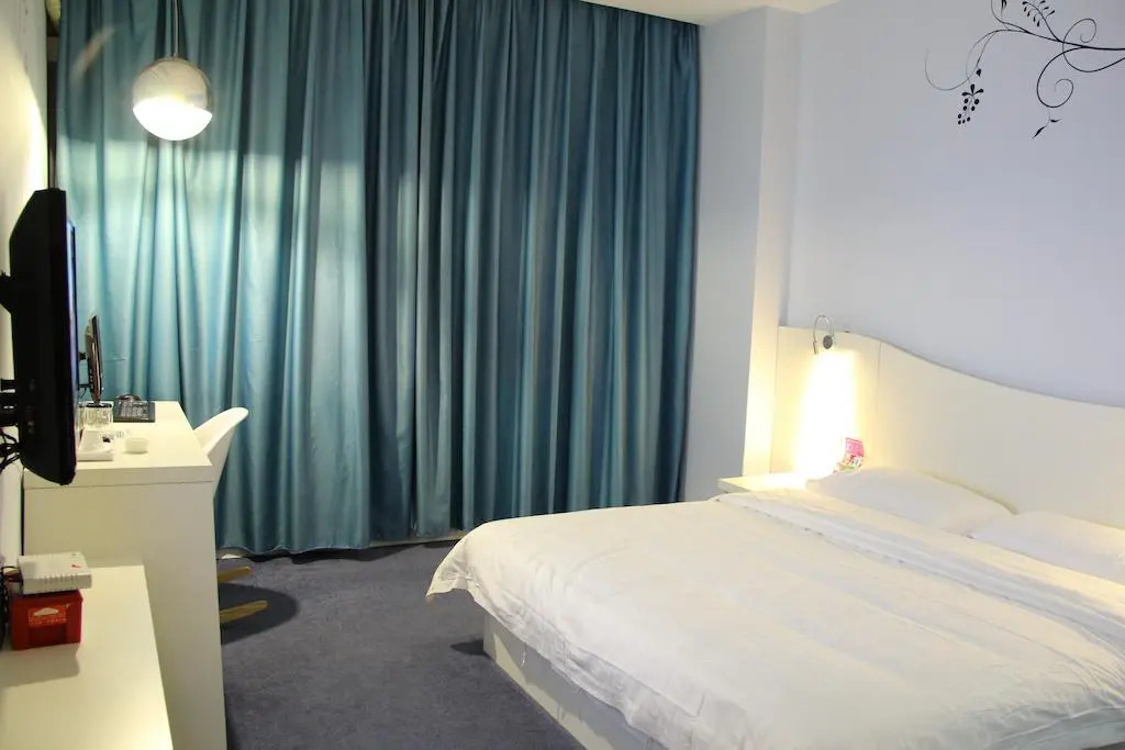 For You Chain Hotel