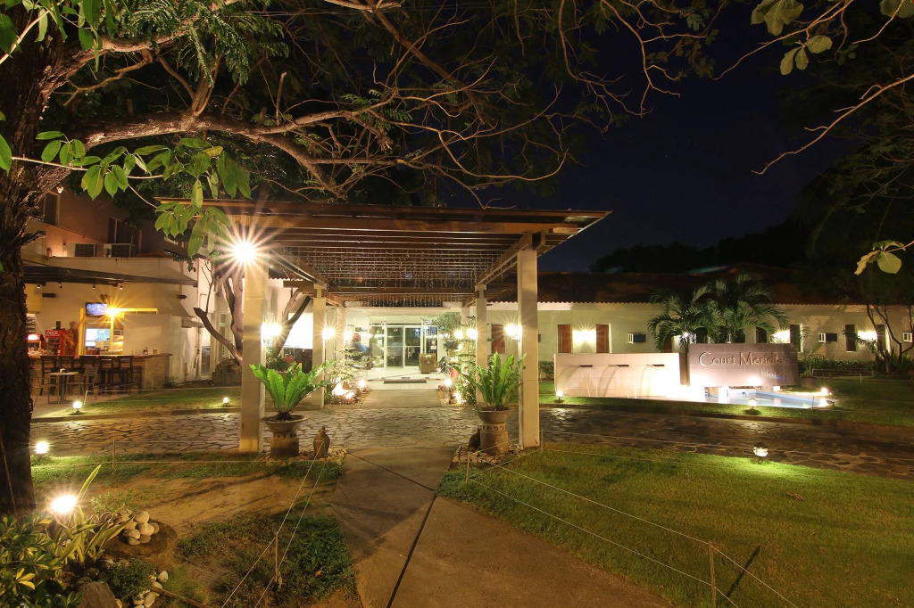 Court Meridian Hotel & Suites