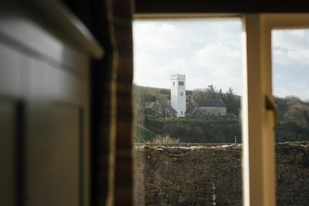 Castlemead Country House By The Sea