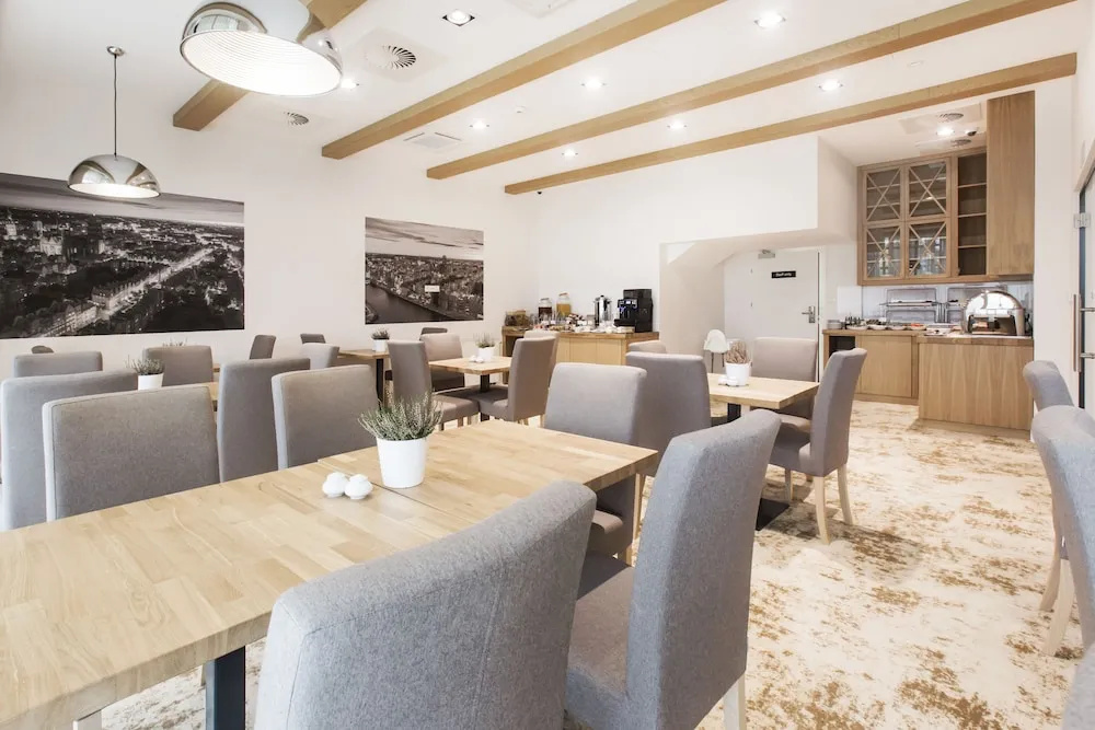 Hotel Platan
