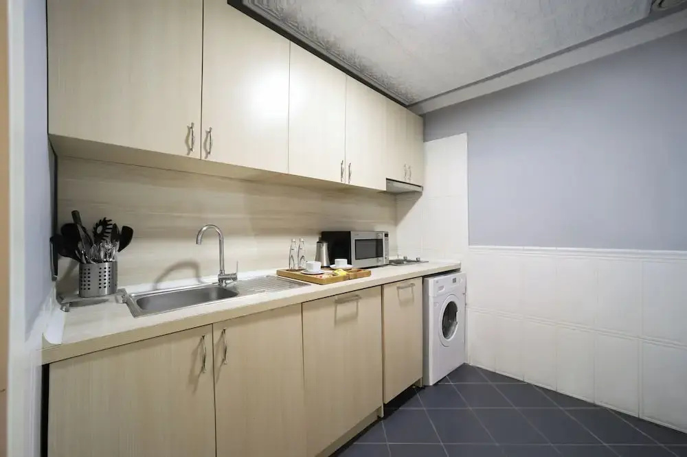 Meroddi Galata Flats