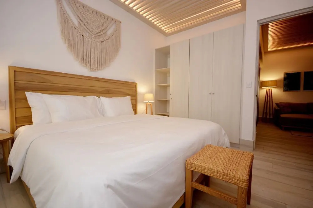 MAYAN MONK Suites